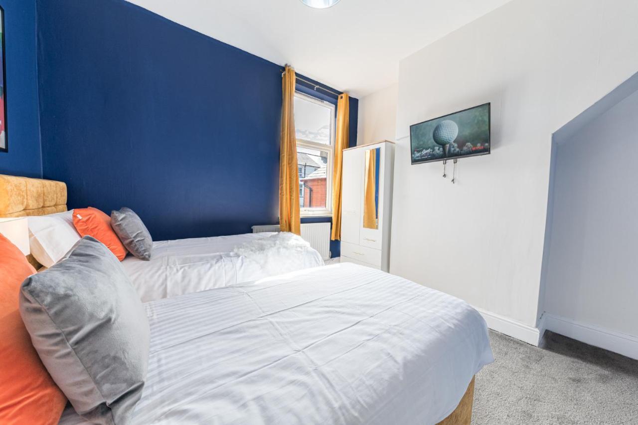 Stylish Luxury Large 4Br Kingbed Lejlighed Barrow-in-Furness Eksteriør billede