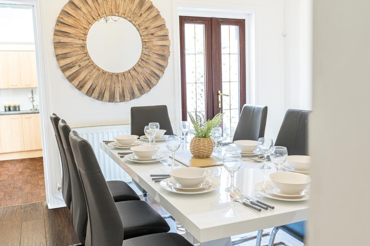Stylish Luxury Large 4Br Kingbed Lejlighed Barrow-in-Furness Eksteriør billede